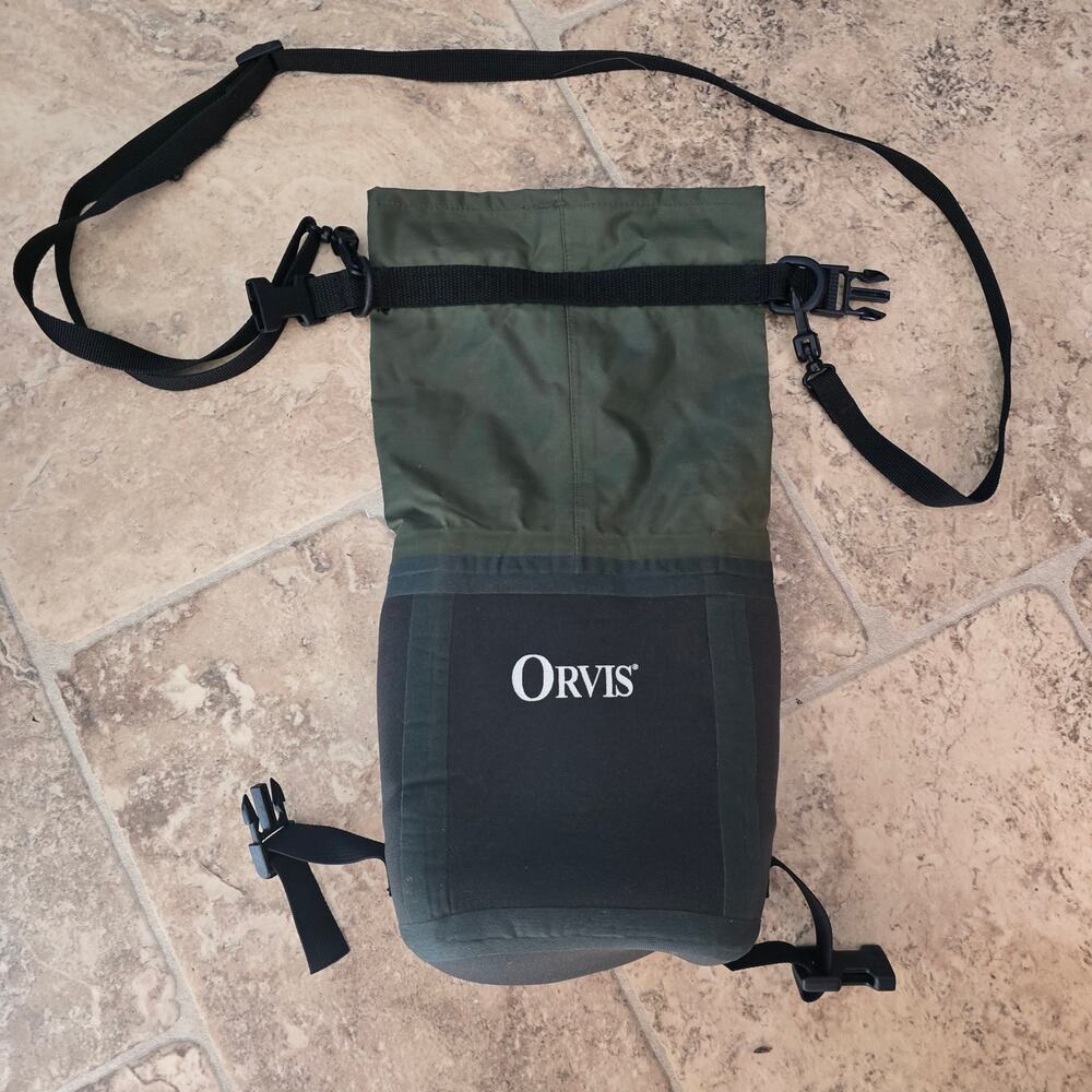 Orvis Foldover Top Fly Fishing Bag Pack Cross Body Green Neoprene with Clip